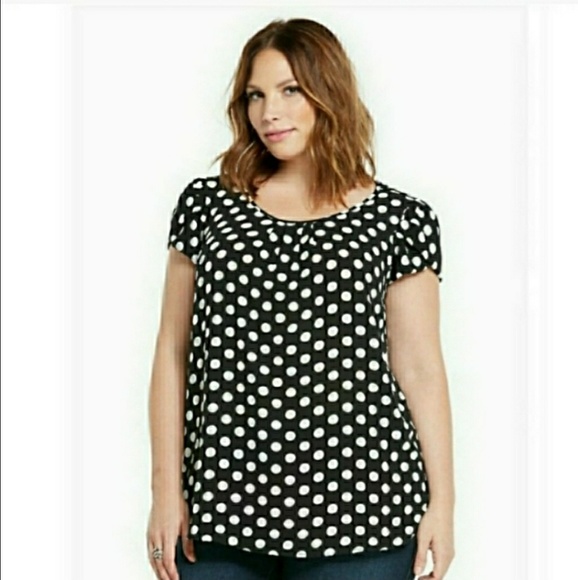 Torrid - Polka dot flutter sleeve top - Picture 4 of 7